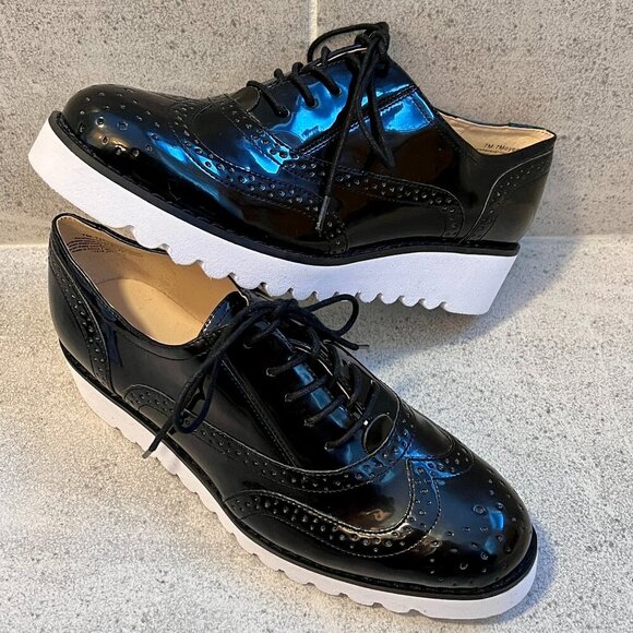 Nine West Woman's Black Patent Brogues with White Rubber Sole Size 7 (NWOT) - Picture 1 of 13